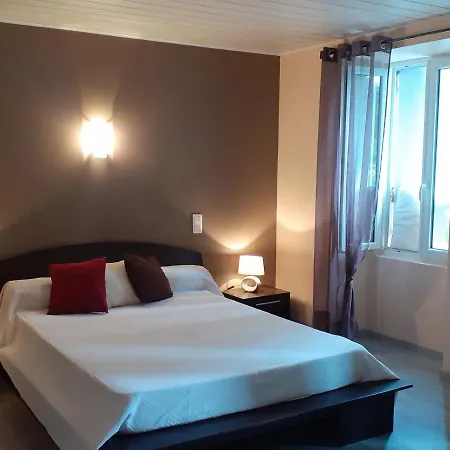 Casa vacanze Mouret, 3 Pièces, 5 Personnes - Fr-1-601-274